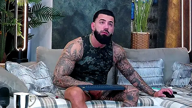 masterkingofmusclee online show from 11/18/25, 07:35