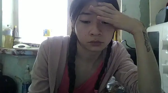 CarlyJoy online show from 02/05/25, 10:30