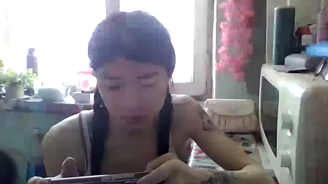 CarlyJoy online show from 05/02/26, 09:03