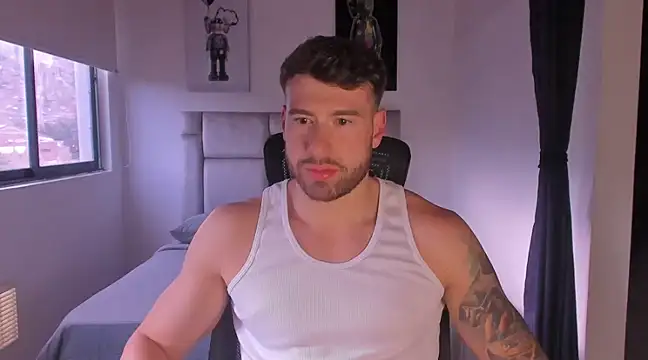 Snapshot of paul_rogerr chatting on 02/23/25, 10:20 paul rogerr online show from 02/23/25, 10:20