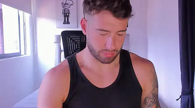 Snapshot of paul_rogerr chatting on 03/08/25, 05:22 paul rogerr online show from 03/08/25, 05:22