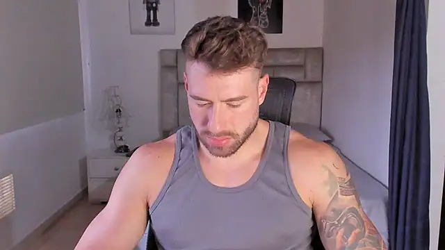 Snapshot of paul_rogerr chatting on 09/11/25, 10:21 paul rogerr online show from 09/11/25, 10:21