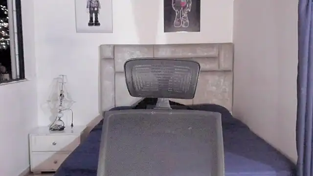 Snapshot of paul_rogerr chatting on 11/06/25, 12:00 paul rogerr online show from 11/06/25, 12:00