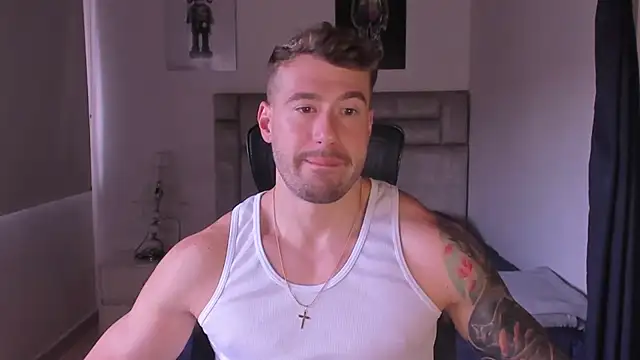 Snapshot of paul_rogerr chatting on 11/06/25, 01:45 paul rogerr online show from 11/06/25, 01:45