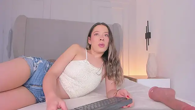 Snapshot of chloe_d chatting on 11/03/25, 02:07 chloe d online show from 11/03/25, 02:07