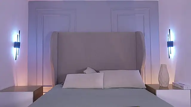 Snapshot of chloe_d chatting on 07/09/26, 04:44 chloe d online show from 07/09/26, 04:44