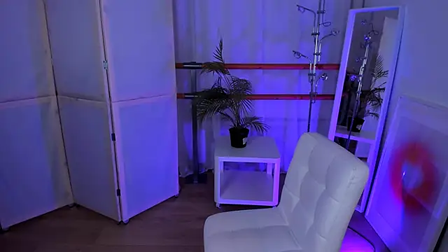 Mira  Blush online show from 01/21/25, 08:32