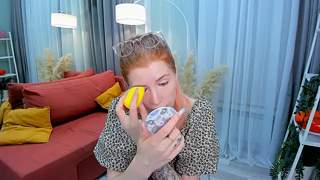 Mira  Blush online show from 01/28/25, 01:49