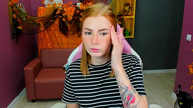 Mira  Blush online show from 10/14/25, 01:34