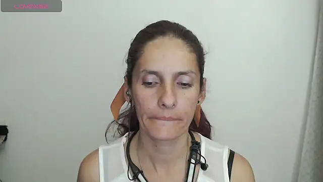 Snapshot of catalina_duran1 chatting on 06/21/26, 04:26 catalina duran1 online show from 06/21/26, 04:26