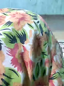 Snapshot of SILENT_FUCKER_01 chatting on 01/24/25, 05:53 SILENT FUCKER 01 online show from 01/24/25, 05:53