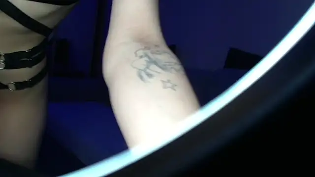 Snapshot of KathrineBerry chatting on 10/22/25, 02:01 KathrineBerry online show from 10/22/25, 02:01