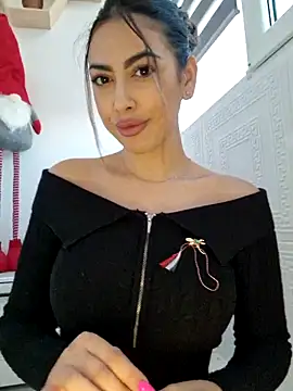 Snapshot of Flower_Pow3r chatting on 03/05/25, 07:27 Flower Pow3r online show from 03/05/25, 07:27