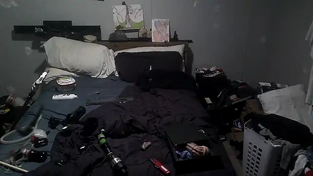 Bi curious86 online show from 04/17/26, 11:46