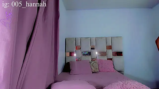 Hannahsmit online show from 09/18/25, 08:05