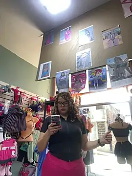 ROSALIALUCY online show from 04/01/26, 01:41