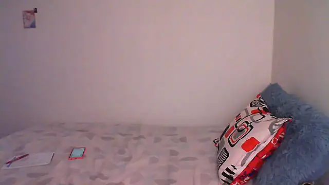 Snapshot of salome__milf chatting on 09/15/25, 11:27 salome milf online show from 09/15/25, 11:27