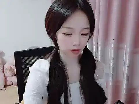 wwcc123 online show from 10/24/25, 03:41