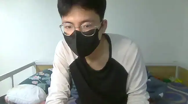 Gwencloudy online show from 01/15/25, 04:57