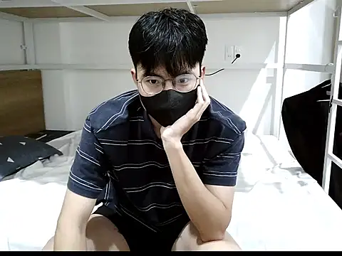 Gwencloudy online show from 11/08/25, 04:18