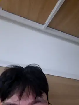 Gwencloudy online show from 05/15/26, 03:52