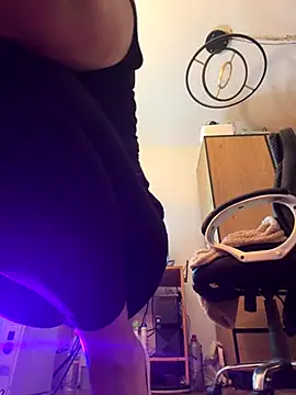 sofiah  online show from 12/02/25, 05:19