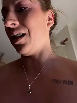 sofiah  online show from 02/02/26, 05:22