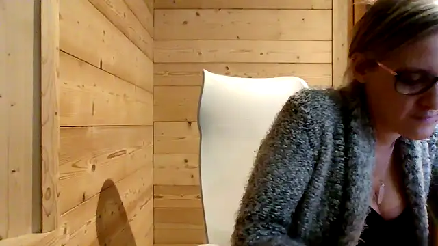 Madame Callie online show from 12/01/25, 04:01