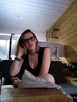 Snapshot of Madame_Callie chatting on 07/19/26, 07:17 Madame Callie online show from 07/19/26, 07:17