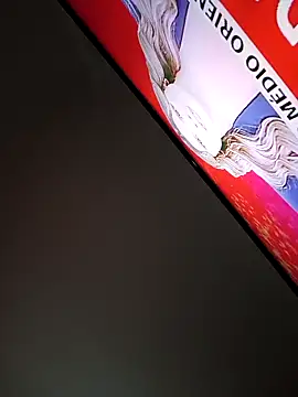 Snapshot of bruna_safadinhaa chatting on 03/19/26, 04:00 bruna safadinhaa online show from 03/19/26, 04:00