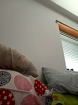 Snapshot of bruna_safadinhaa chatting on 03/23/26, 12:31 bruna safadinhaa online show from 03/23/26, 12:31