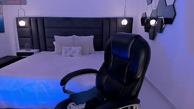 AmyWalker  online show from 01/31/25, 10:31