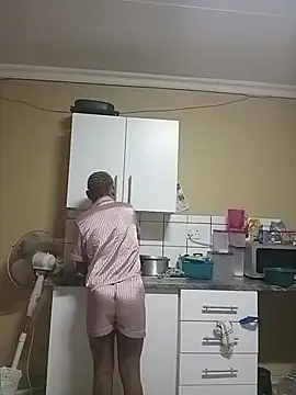 ShooingBunch online show from 04/08/26, 02:50