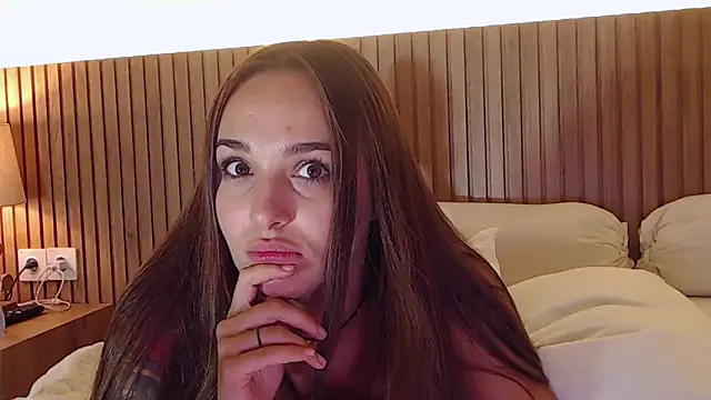 Snapshot of MeIisaLove chatting on 12/26/24, 06:54 MeIisaLove online show from 12/26/24, 06:54