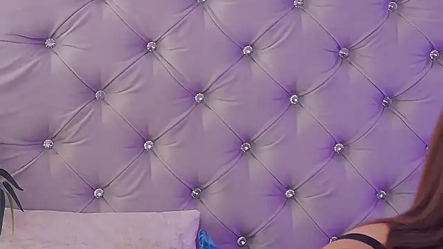 Snapshot of MeIisaLove chatting on 09/17/25, 08:21 MeIisaLove online show from 09/17/25, 08:21