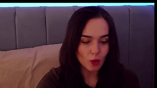 Snapshot of MeIisaLove chatting on 11/22/25, 02:27 MeIisaLove online show from 11/22/25, 02:27