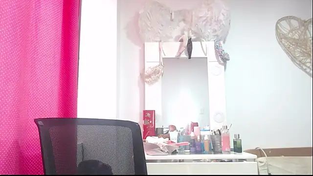 Victoria meester online show from 02/07/25, 03:08