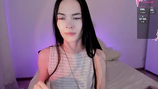 Snapshot of 666kisses chatting on 12/19/24, 02:12 666kisses online show from 12/19/24, 02:12