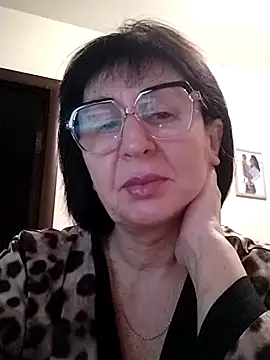 AlbinaXPretty online show from 01/01/25, 06:27