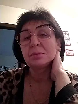 AlbinaXPretty online show from 02/08/25, 06:54