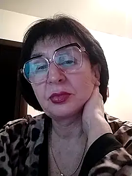 AlbinaXPretty online show from 02/08/25, 06:33