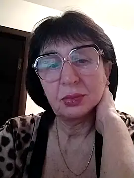 AlbinaXPretty online show from 03/05/25, 09:04