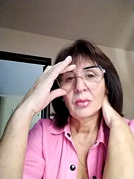 AlbinaXPretty online show from 09/28/25, 07:25