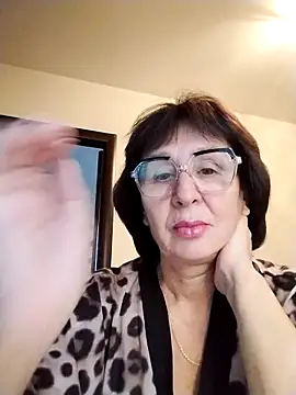 AlbinaXPretty online show from 10/20/25, 06:14