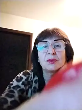 AlbinaXPretty online show from 11/17/25, 09:31