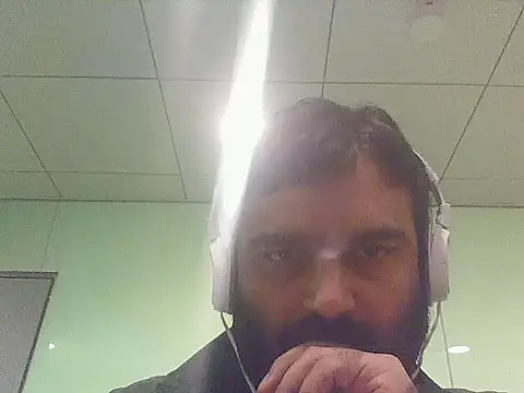 JohnBond009 online show from 05/21/26, 10:22