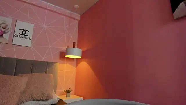 dolly zoe online show from 12/18/25, 05:13