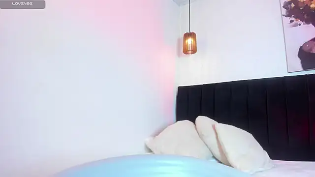 dolly zoe online show from 05/15/26, 01:18