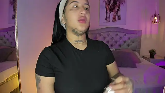 ayshel   online show from 11/18/25, 05:12