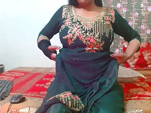 nikitahot3 online show from 02/16/25, 08:54